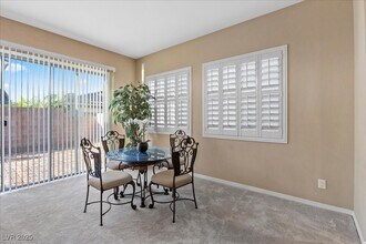 425 Via Stretto Ave in Henderson, NV - Building Photo - Building Photo
