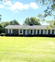2133 Lincoln Rd in York, SC - Building Photo