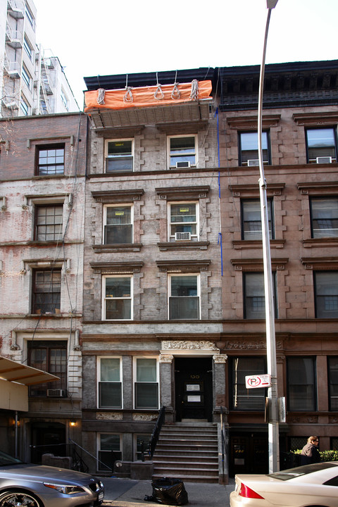 130 W 73rd St in New York, NY - Foto de edificio
