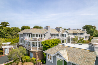 Lantern Bay Villas in Dana Point, CA - Building Photo - Building Photo