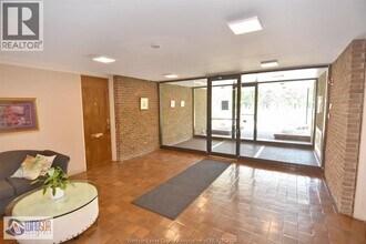 2144 Pelissier St in Windsor, ON - Building Photo - Building Photo