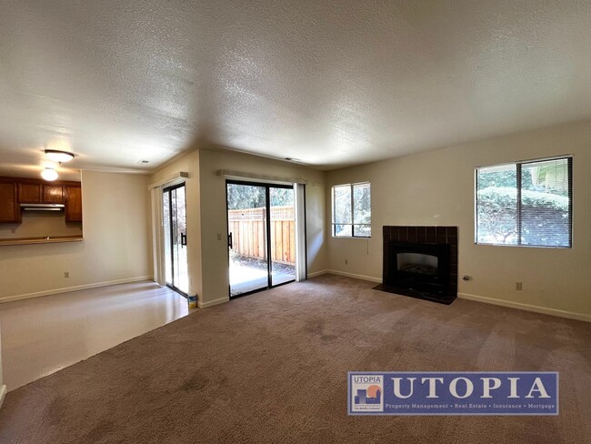 143 Torrey Pine Terrace in Santa Cruz, CA - Building Photo - Building Photo