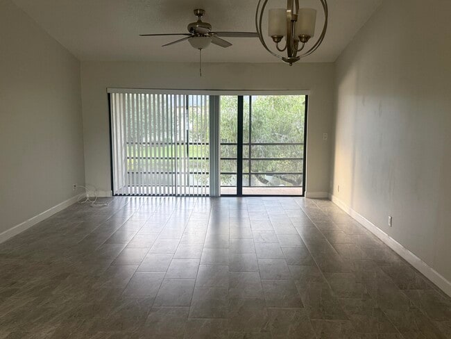 3011 SE Aster Ln in Stuart, FL - Building Photo - Building Photo