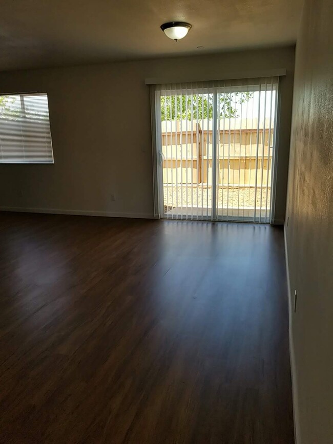 143 Brookridge Dr in Red Bluff, CA - Building Photo - Building Photo
