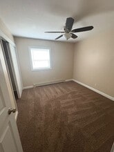 321 Riley Dr in Bloomington, IL - Building Photo - Building Photo