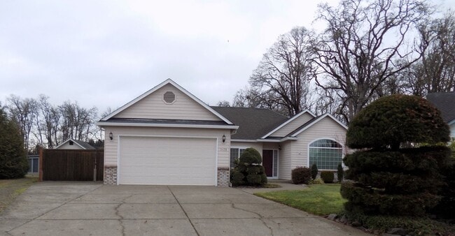 property at 3473 Quail Ridge Ln