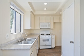 Brookside Park Apartments in Redlands, CA - Building Photo - Interior Photo