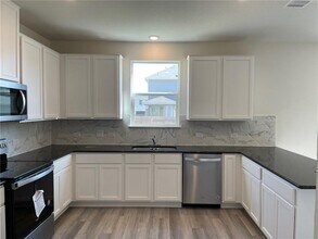 6421 Wagon Spring St in Austin, TX - Building Photo - Building Photo