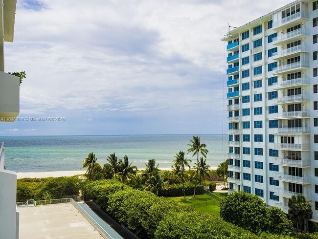 property at 199 Ocean Ln Dr