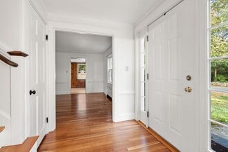 410 Conant Rd in Weston, MA - Building Photo - Building Photo