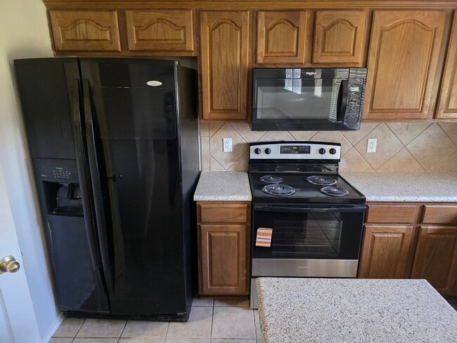 5906 Chuckwagon Cir in Killeen, TX - Building Photo - Building Photo