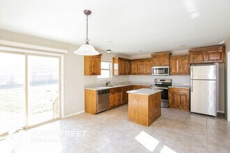 1303 NW High View Dr in Grain Valley, MO - Building Photo - Building Photo