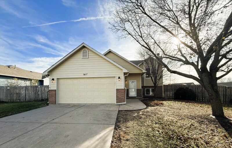 1417 Cedar Tree in Park City, KS - Building Photo