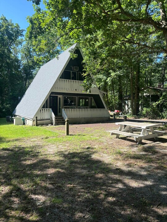 17 Sandyhook Rd in Ocean Pines, MD - Building Photo