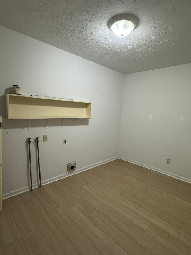 2317 Glenvale Rd in Jacksonville, AL - Building Photo - Building Photo