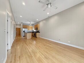 14 S Leavitt St in Chicago, IL - Foto de edificio - Building Photo