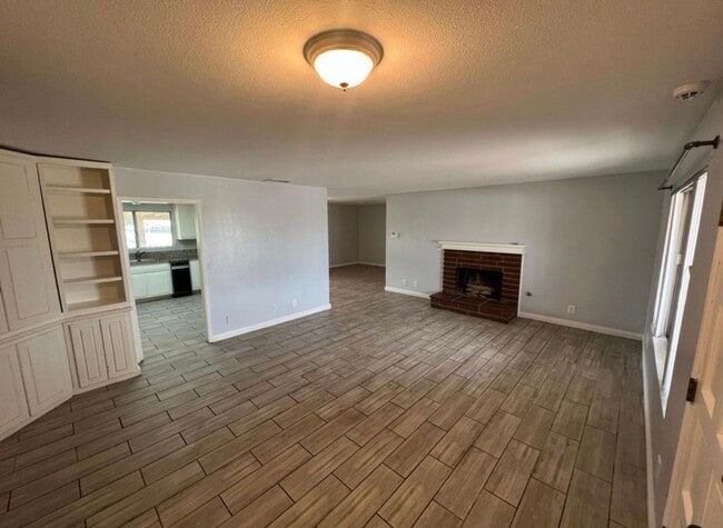 27390 Alessandro Blvd in Moreno Valley, CA - Building Photo - Building Photo