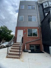 3221 N 13th St in Philadelphia, PA - Foto de edificio - Building Photo