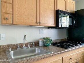 2007 Rhoda St in Simi Valley, CA - Building Photo - Building Photo