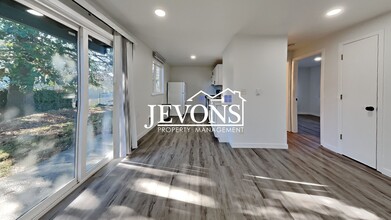 2709 S 256th Pl in Kent, WA - Building Photo - Building Photo
