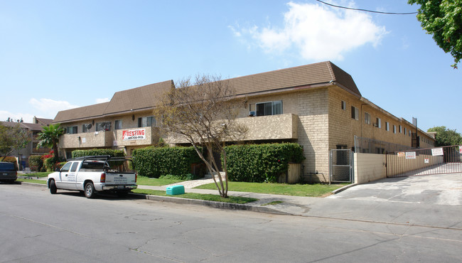 Columbus Terrace in North Hills, CA - Building Photo - Building Photo