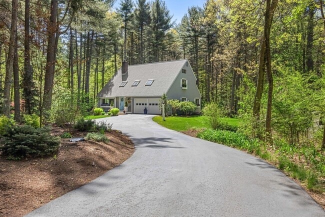 property at 2 Deer Run Rd