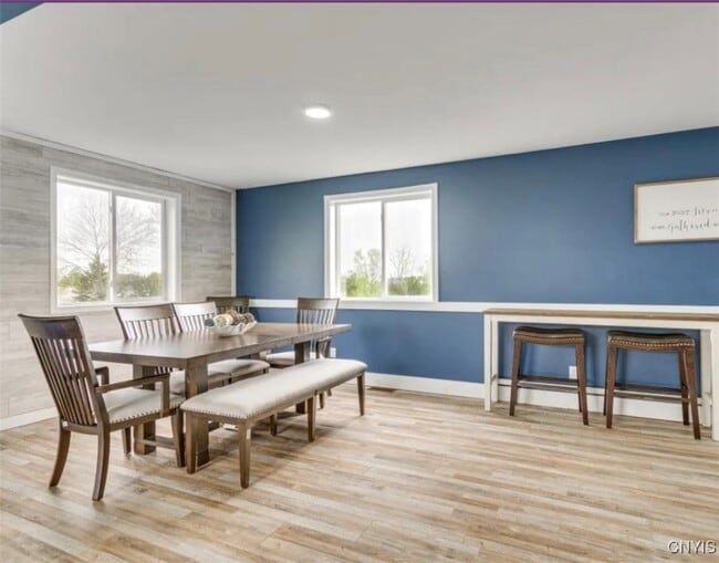 property at 276 Lakeshore Rd