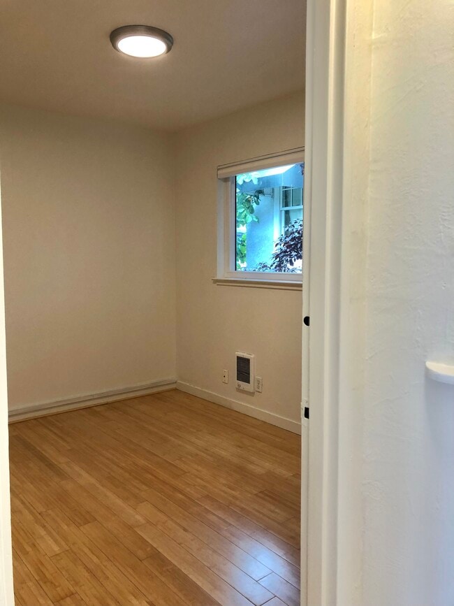 3019 Bateman St, Unit 5