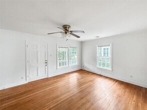 5501 Montview St in Austin, TX - Building Photo - Building Photo