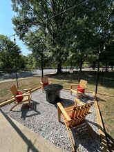 Cardinal Village Apartments in Louisville, KY - Foto de edificio - Building Photo