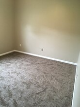 5339 Ponderosa St., Unit Apartment  A in Columbia, MO - Foto de edificio - Building Photo