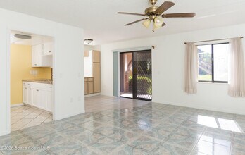 101 San Paulo Cir in West Melbourne, FL - Building Photo - Building Photo