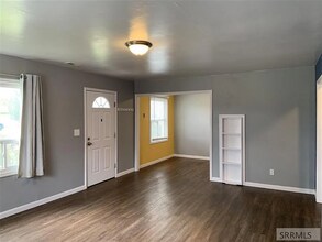 721 Swisher Rd in Pocatello, ID - Foto de edificio - Building Photo