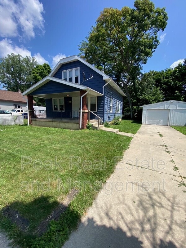 property at 816 Kensington Ave SW