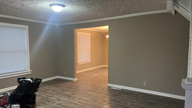 1558 Ballard St in Lansing, MI - Building Photo - Building Photo