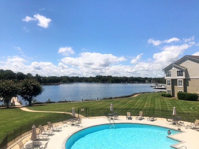 property at 1329 Torrence Cir