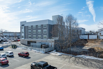 Port Jefferson Crossing in Port Jefferson, NY - Building Photo - Building Photo