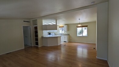 892 Corbett Canyon Rd in Arroyo Grande, CA - Building Photo - Building Photo