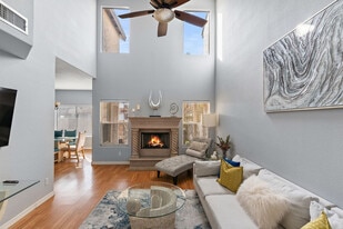 4301 N 21st St in Phoenix, AZ - Building Photo