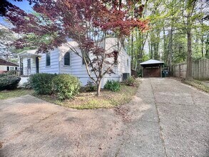 2005 Clairmont Terrace NE in Atlanta, GA - Building Photo - Building Photo