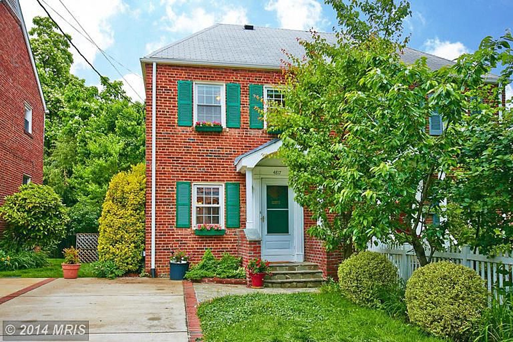 4817 9th St N in Arlington, VA - Foto de edificio