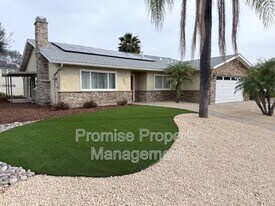 1320 La Miranda Ave in Escondido, CA - Building Photo