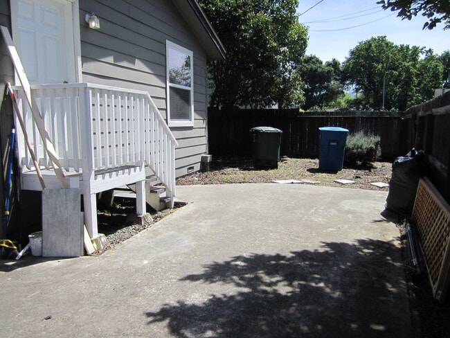 540 Shortt Rd in Santa Rosa, CA - Building Photo - Building Photo