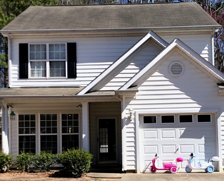 1409 Crimson Creek Dr in Durham, NC - Foto de edificio