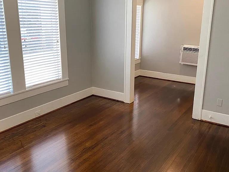 2411 Dunlavy St in Houston, TX - Building Photo