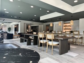 Address King Charles in Raleigh, NC - Building Photo - Building Photo