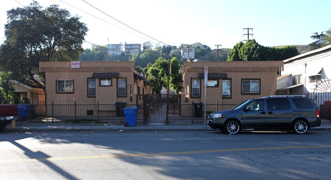 2735-2745 Lincoln Park Ave in Los Angeles, CA - Foto de edificio - Building Photo