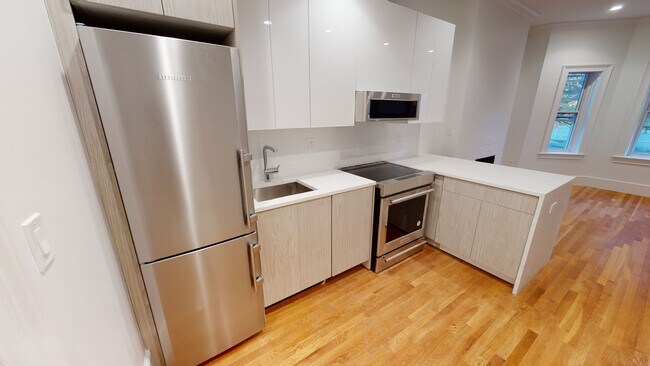 60 Kirkland St in Cambridge, MA - Building Photo - Building Photo