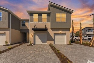 3264 Timber Xing Ave in Brandon, FL - Building Photo