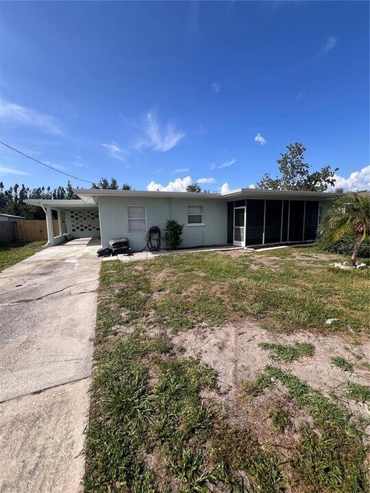 1501 54th Ave Dr W in Bradenton, FL - Building Photo